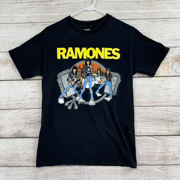 Vintage 90s Chaser Ramones Road to Ruin T-Shirt Mens Small Black Punk Rock - Picture 1 of 8